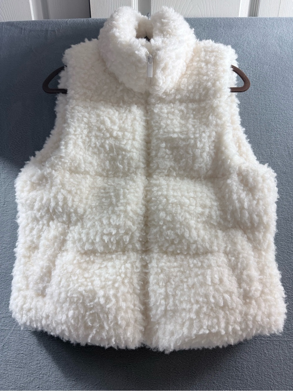 Universal Thread - Cream Sherpa Puffer Vest NWOT